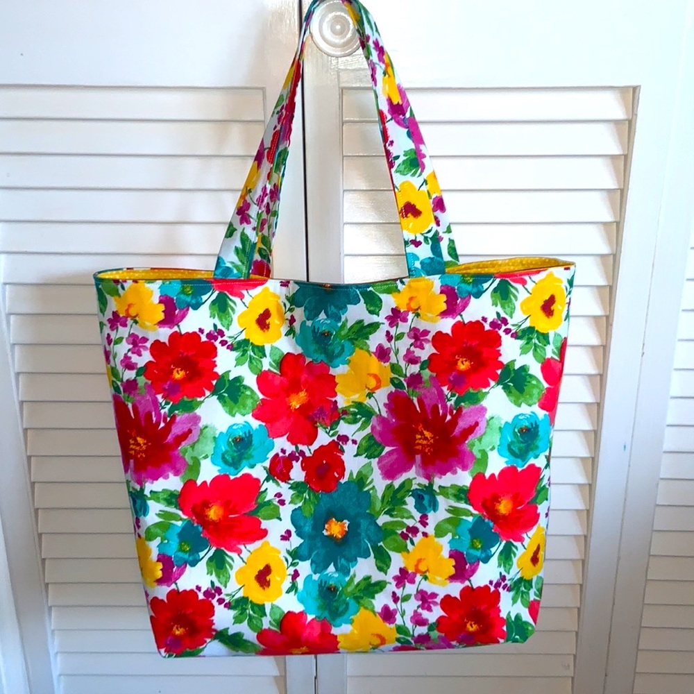 HAND CRAFTED Tote Bag Pioneer Woman Fabric Floral All Purpose 100% Cotton Purse - Picture 3 of 5